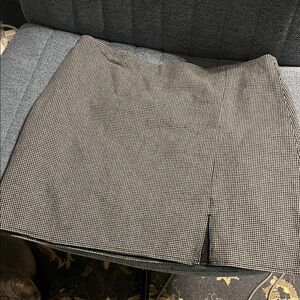 Old Navy Black and Gray Patterned Skirt